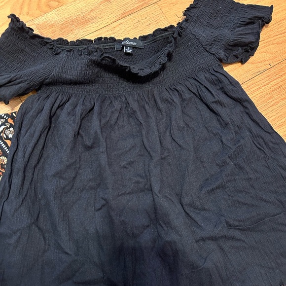 2 Pre-owned women’s tops. - Picture 3 of 7